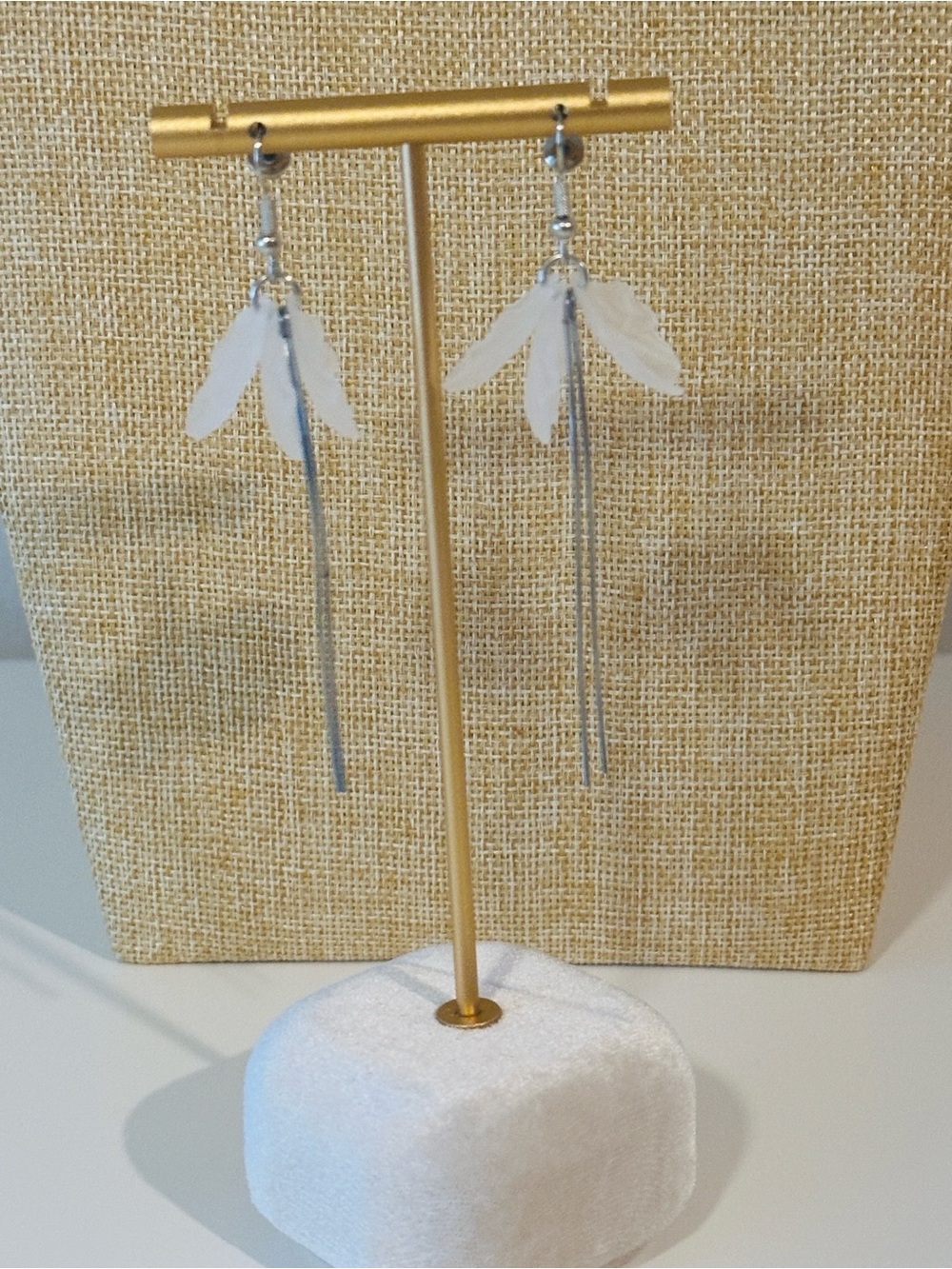 Fashion Jewelry White Feather & Silver Chain Drop Earrings